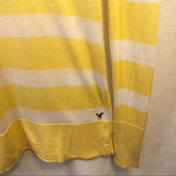 ✅SOLD <American Eagle> Yellow Striped Sweater - Picture 5 of 7